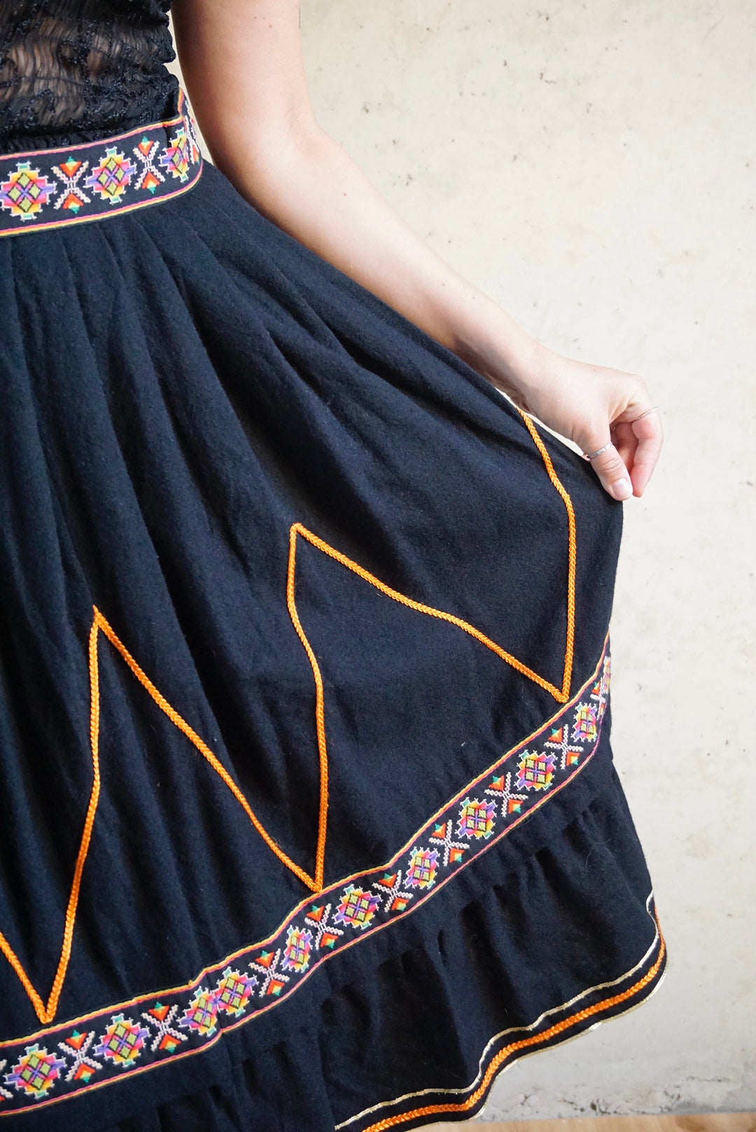It’s a Gypsea lifestyle - 70s skirt- XS